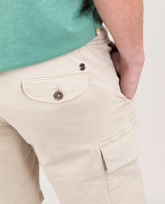 Bermuda Cargo Elástico Garment Dyed Beige - Main Image